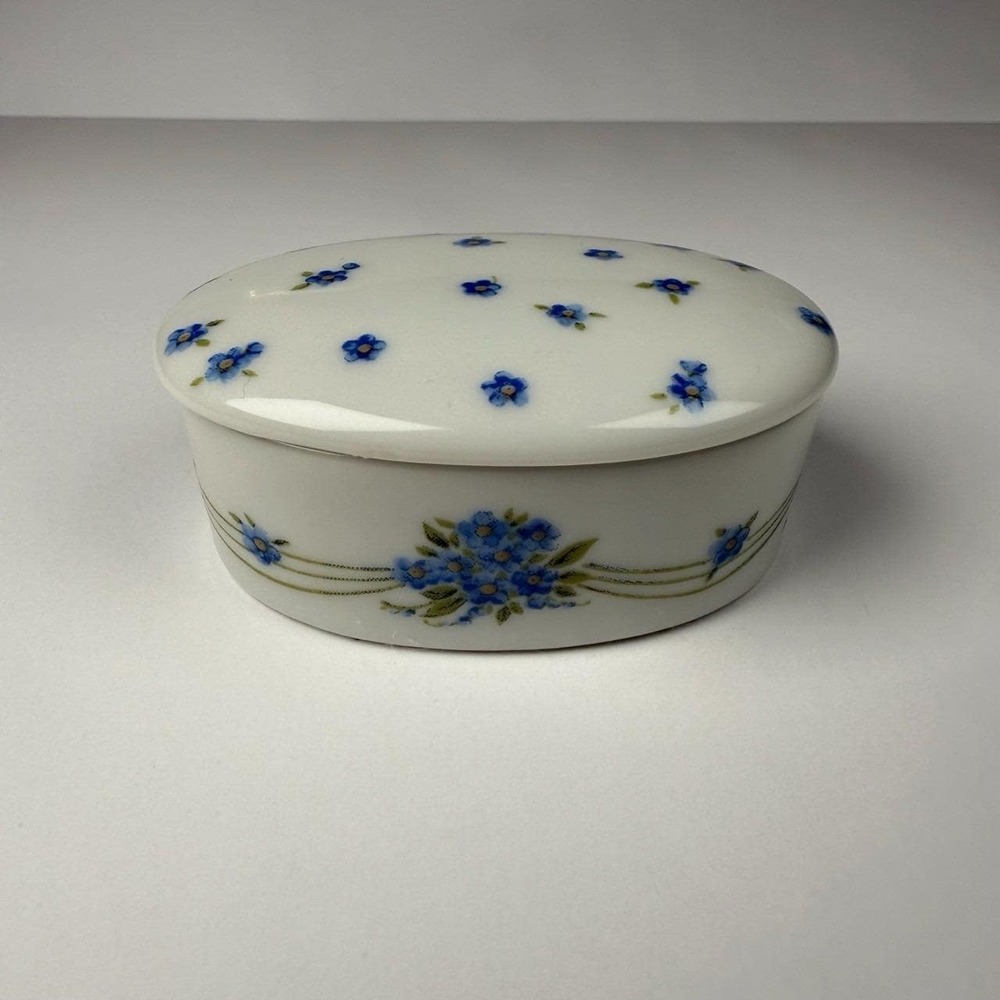 Vintage 1980 Enesco Petite Fleurs de Paris Porcelain Trinket Box Blue Flowers